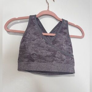 Gymshark Camo Sports Bra purple size medium seamless stretch supportive